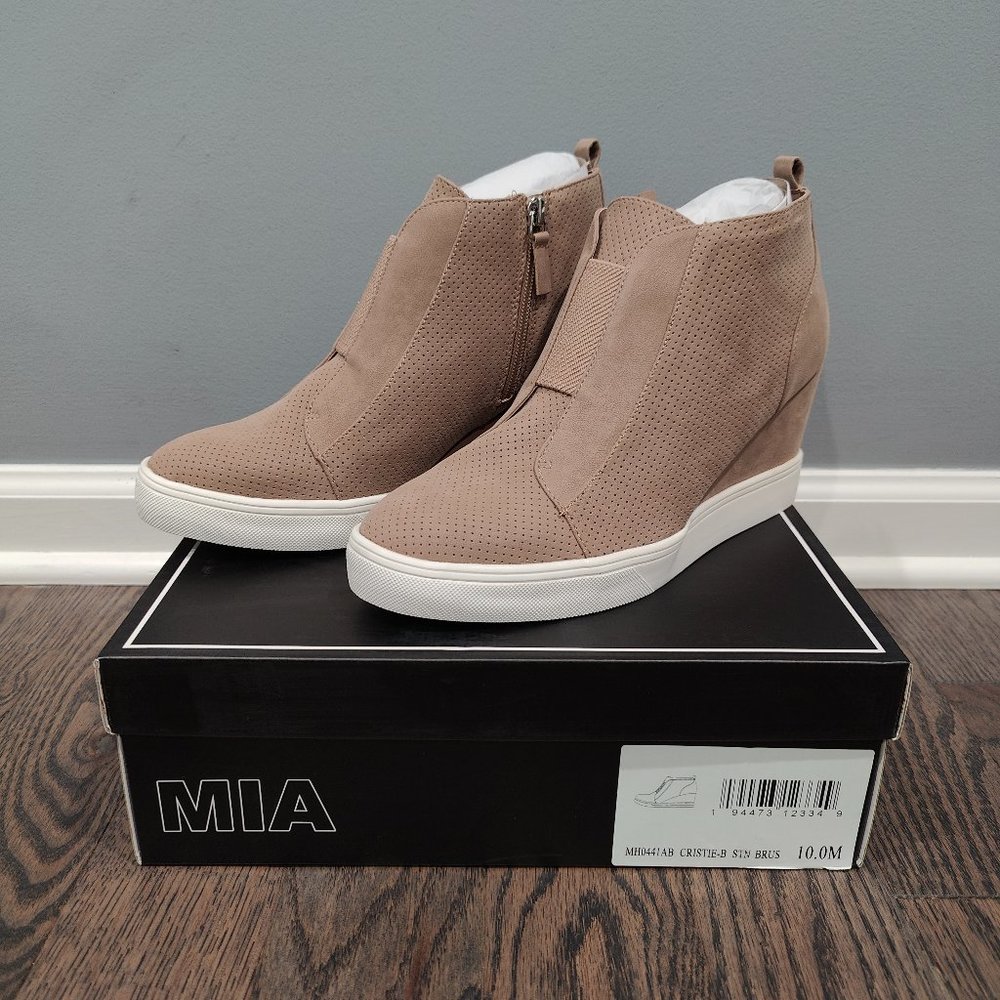 New MIA Cristie Tan Beige Wedge Sneaker